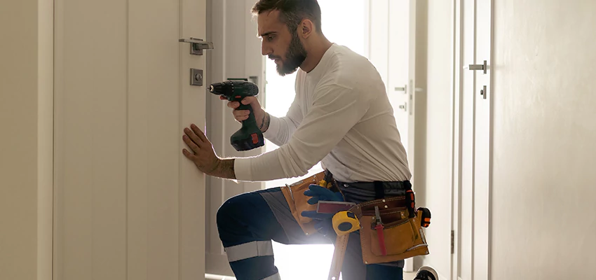 Mailbox Lock Installation Expert in Manhattan Beach, California