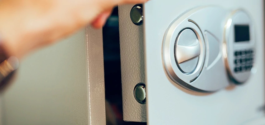 Fingerprint Safe Openers in Manhattan Beach, CA